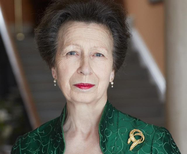 Con gái duy nhất của Nữ hoàng Anh Elizabeth II từng được đề cử giải Nobel Hòa Bình Con gai duy nhat cua Nu hoang Anh Elizabeth II tung duoc de cu giai Nobel Hoa Binh