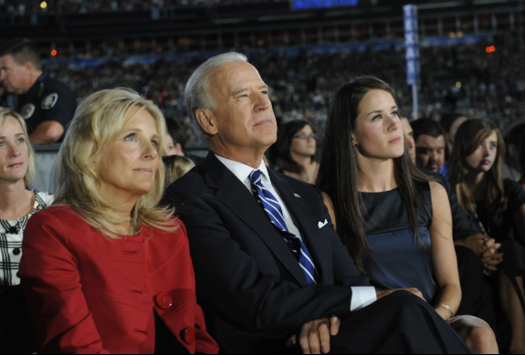 Chân dung ái nữ duy nhất của ông Biden - Hình 7 Chan dung ai nu duy nhat cua ong Biden-Hinh-7