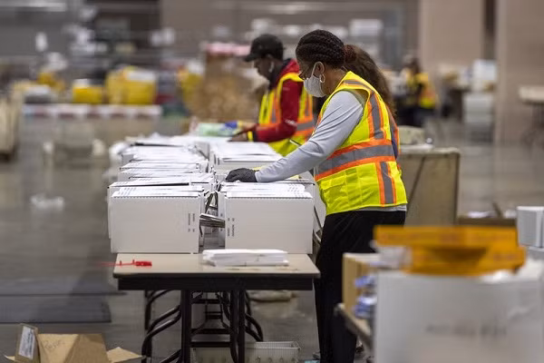 Toa an o Pennsylvania tam thoi chan chung nhan ket qua bau cu Tong thong My