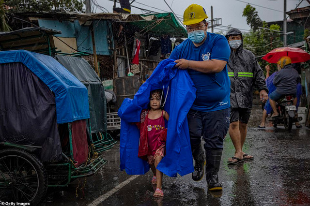 Cận cảnh Philippines tan hoang sau siêu bão Goni - Hình 3 Can canh Philippines tan hoang sau sieu bao Goni-Hinh-3