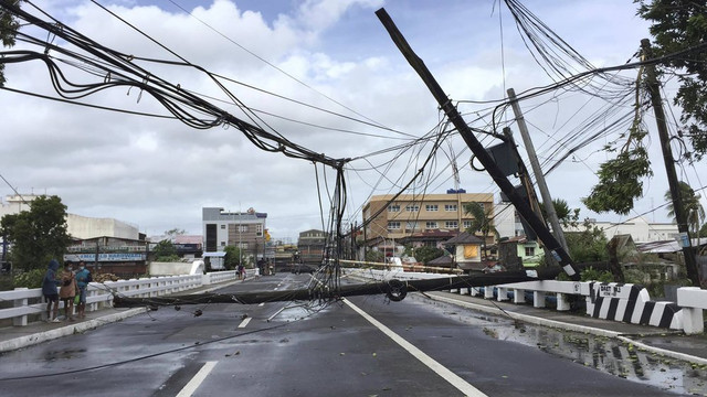 Cận cảnh Philippines tan hoang sau siêu bão Goni - Hình 13 Can canh Philippines tan hoang sau sieu bao Goni-Hinh-13