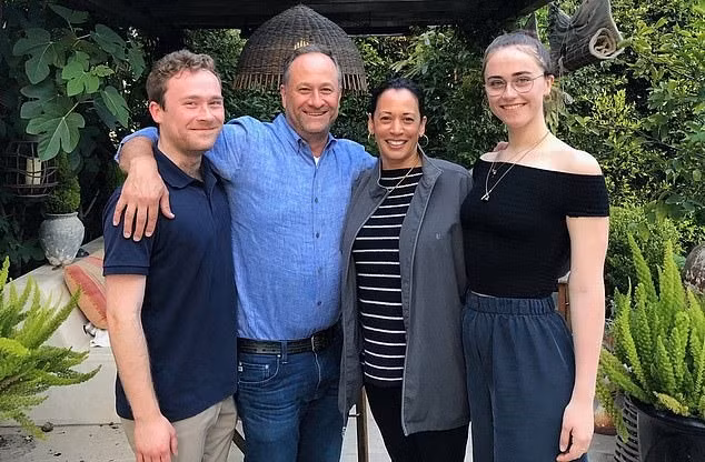 Biet gi ve phu quan cua nu Pho Tong thong My tuong lai Kamala Harris-Hinh-10