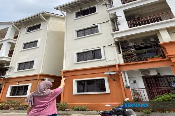 Cuong hiep con gai rieng 4 tuoi cua vo bat thanh