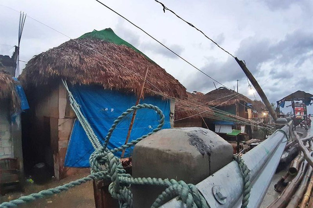 Đang đối phó với COVID-19, Philippines còn phải 'gồng mình' chống bão Vongfong - Hình 9 Dang doi pho voi COVID-19, Philippines con phai 'gong minh' chong bao Vongfong-Hinh-9