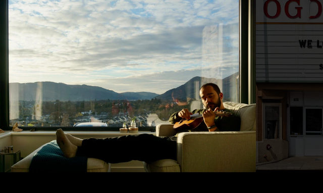 Loạt ảnh gây sốt trong mùa dịch COVID-19 - Hình 6 Loat anh gay sot trong mua dich COVID-19-Hinh-6