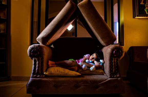 Loạt ảnh gây sốt trong mùa dịch COVID-19 - Hình 8 Loat anh gay sot trong mua dich COVID-19-Hinh-8