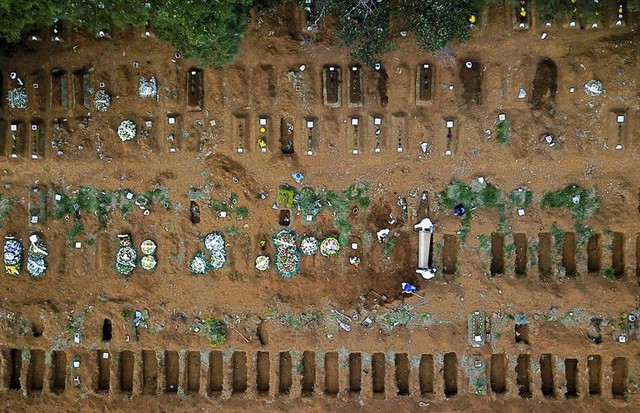 Cận cảnh nghĩa trang lớn nhất Brazil chôn cất nạn nhân COVID-19 - Hình 7 Can canh nghia trang lon nhat Brazil chon cat nan nhan COVID-19-Hinh-7