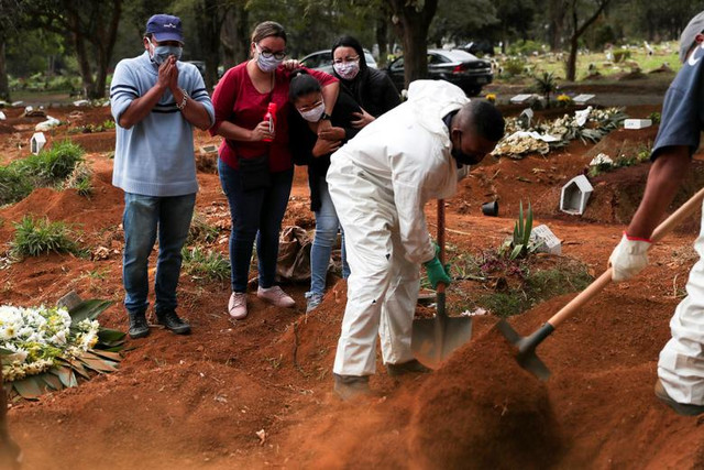 Cận cảnh nghĩa trang lớn nhất Brazil chôn cất nạn nhân COVID-19 - Hình 4 Can canh nghia trang lon nhat Brazil chon cat nan nhan COVID-19-Hinh-4