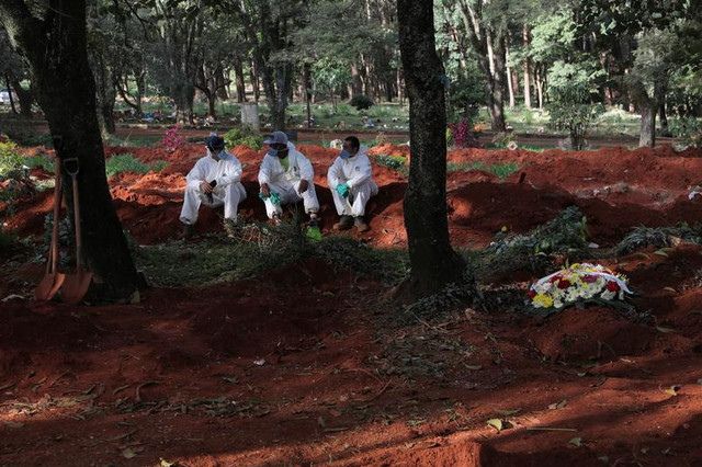 Cận cảnh nghĩa trang lớn nhất Brazil chôn cất nạn nhân COVID-19 - Hình 11 Can canh nghia trang lon nhat Brazil chon cat nan nhan COVID-19-Hinh-11