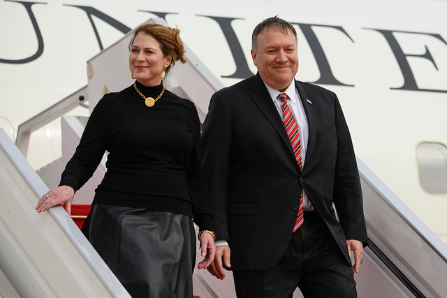 Chân dung phu nhân Ngoại trưởng Mỹ có thể đã mắc COVID-19 - Hình 9 Chan dung phu nhan Ngoai truong My co the da mac COVID-19-Hinh-9