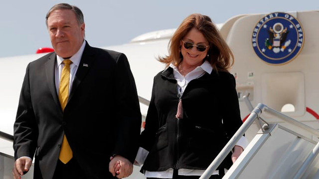 Chân dung phu nhân Ngoại trưởng Mỹ có thể đã mắc COVID-19 Chan dung phu nhan Ngoai truong My co the da mac COVID-19