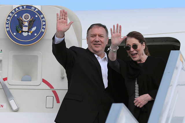 Chân dung phu nhân Ngoại trưởng Mỹ có thể đã mắc COVID-19 - Hình 7 Chan dung phu nhan Ngoai truong My co the da mac COVID-19-Hinh-7