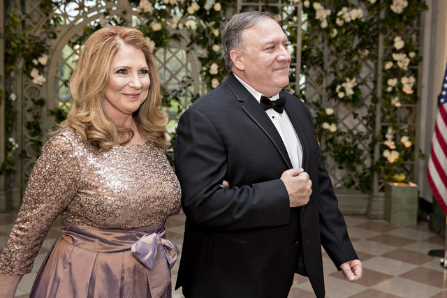 Chân dung phu nhân Ngoại trưởng Mỹ có thể đã mắc COVID-19 - Hình 4 Chan dung phu nhan Ngoai truong My co the da mac COVID-19-Hinh-4