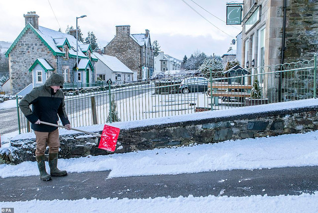 Toàn cảnh nước Anh chìm trong mùa đông lạnh giá - Hình 12 Toan canh nuoc Anh chim trong mua dong lanh gia-Hinh-12