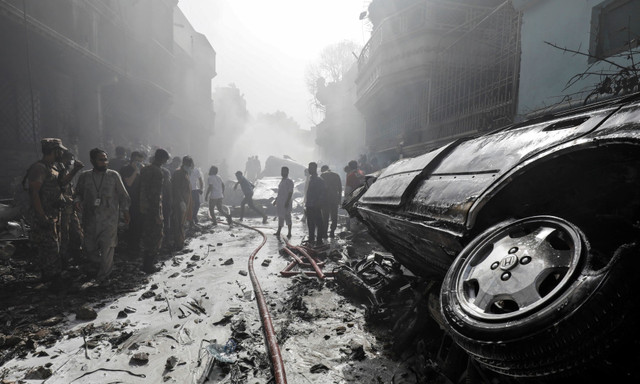 Nhìn lại những thảm họa hàng không kinh hoàng nhất thế giới năm 2020 - Hình 10 Nhin lai nhung tham hoa hang khong kinh hoang nhat the gioi nam 2020-Hinh-10