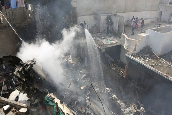 Nhìn lại những thảm họa hàng không kinh hoàng nhất thế giới năm 2020 - Hình 8 Nhin lai nhung tham hoa hang khong kinh hoang nhat the gioi nam 2020-Hinh-8