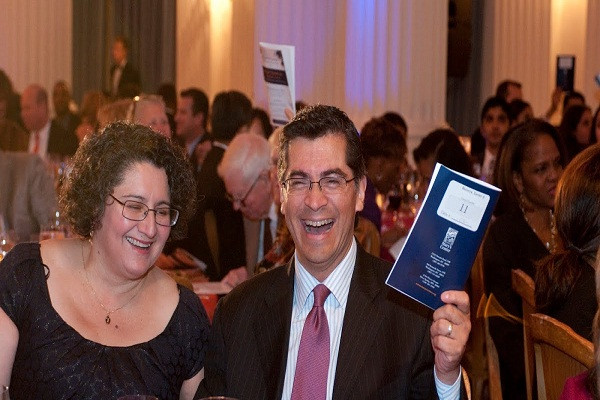 Điều ít biết về người có thể trở thành Bộ trưởng Y tế Mỹ - Hình 10 Dieu it biet ve nguoi co the tro thanh Bo truong Y te My-Hinh-10