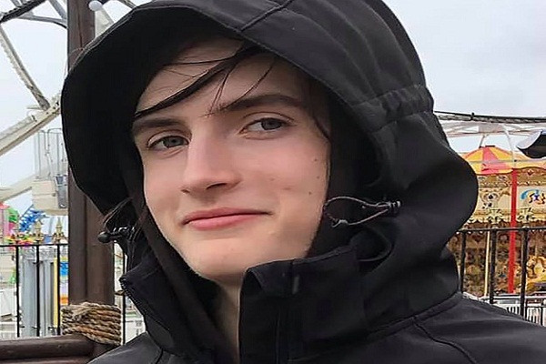 Kinh hoàng con sát hại mẹ rồi gọi điện báo cảnh sát Kinh hoang con sat hai me roi goi dien bao canh sat