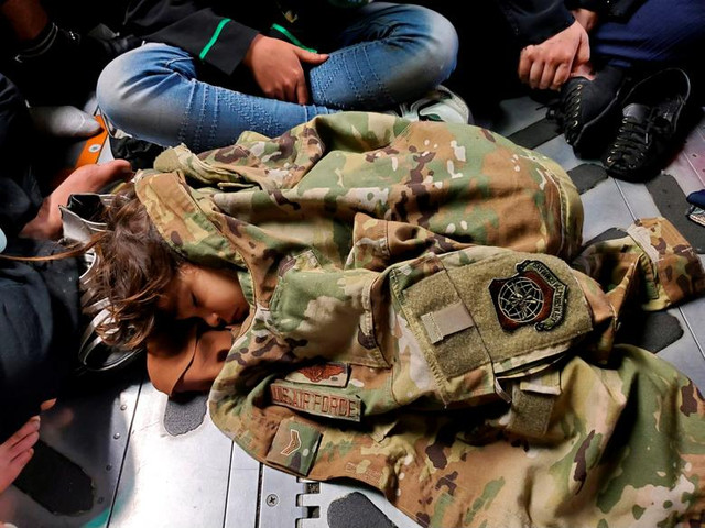 Những hình ảnh tại đất nước Afghanistan gây sốc thế giới - Hình 3 Nhung hinh anh tai dat nuoc Afghanistan gay soc the gioi-Hinh-3