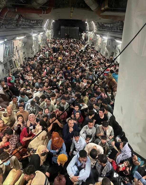 Những hình ảnh tại đất nước Afghanistan gây sốc thế giới - Hình 4 Nhung hinh anh tai dat nuoc Afghanistan gay soc the gioi-Hinh-4