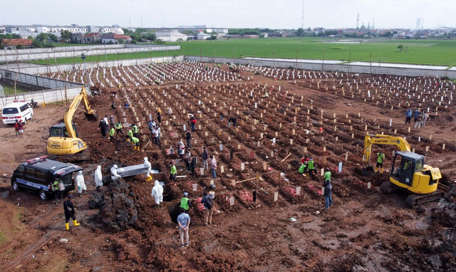 Indonesia vượt mốc hơn 100.000 người tử vong vì COVID-19 - Hình 2 Indonesia vuot moc hon 100.000 nguoi tu vong vi COVID-19-Hinh-2