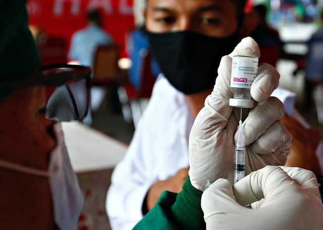 Indonesia vượt mốc hơn 100.000 người tử vong vì COVID-19 - Hình 10 Indonesia vuot moc hon 100.000 nguoi tu vong vi COVID-19-Hinh-10