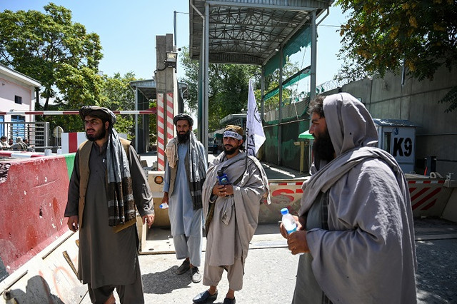 Cận cảnh Kabul sau khi Taliban chiếm quyền kiểm soát - Hình 3 Can canh Kabul sau khi Taliban chiem quyen kiem soat-Hinh-3