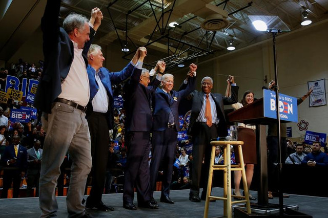 Các ứng viên Tổng thống Mỹ làm gì trước ngày bầu cử 'Siêu thứ ba'? - Hình 3 Cac ung vien Tong thong My lam gi truoc ngay bau cu 'Sieu thu ba'?-Hinh-3