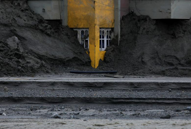 Cận cảnh lũ quét tàn phá Nepal khiến nhiều người thiệt mạng - Hình 8 Can canh lu quet tan pha Nepal khien nhieu nguoi thiet mang-Hinh-8