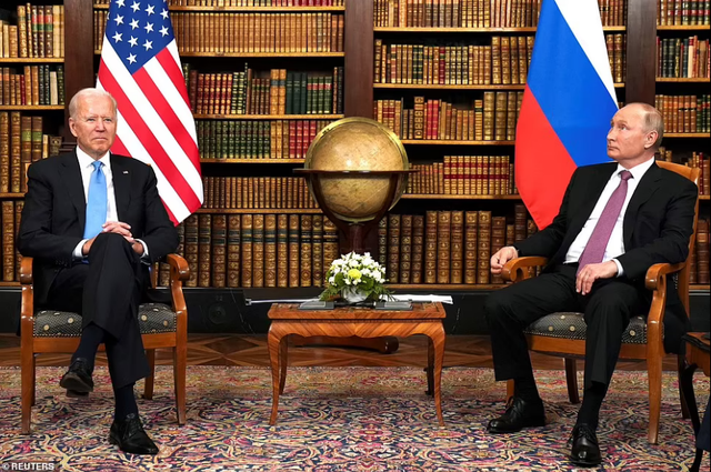 Tổng thống Mỹ Joe Biden tặng món quà bất ngờ cho ông Putin - Hình 2 Tong thong My Joe Biden tang mon qua bat ngo cho ong Putin-Hinh-2