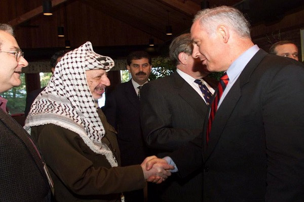 Những khoảnh khắc ấn tượng trong thời gian cầm quyền của Thủ tướng Israel Benjamin Netanyahu - Hình 2 Nhung khoanh khac an tuong trong thoi gian cam quyen cua Thu tuong Israel Benjamin Netanyahu-Hinh-2