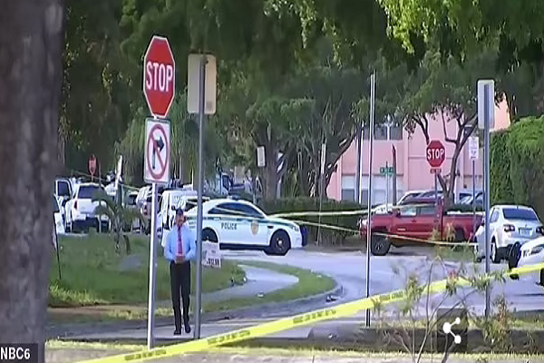 Hiện trường xả súng kinh hoàng tại tiệc mừng tốt nghiệp, nhiều thương vong - Hình 4 Hien truong xa sung kinh hoang tai tiec mung tot nghiep, nhieu thuong vong-Hinh-4