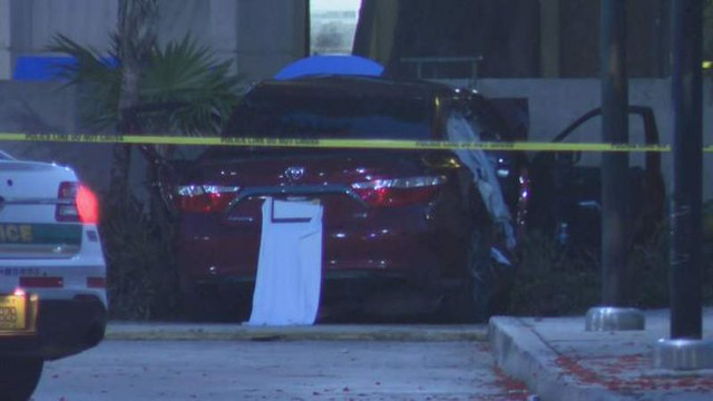 Hiện trường xả súng kinh hoàng tại tiệc mừng tốt nghiệp, nhiều thương vong - Hình 7 Hien truong xa sung kinh hoang tai tiec mung tot nghiep, nhieu thuong vong-Hinh-7