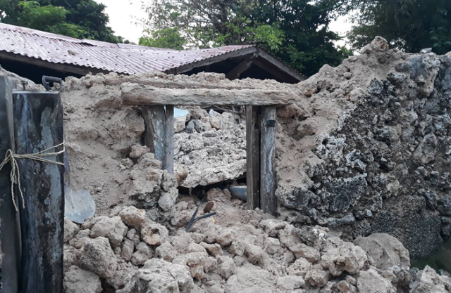 Động đất rung chuyển Philippines: Hiện trường tan hoang, nhiều người thương vong - Hình 3 Dong dat rung chuyen Philippines: Hien truong tan hoang, nhieu nguoi thuong vong-Hinh-3