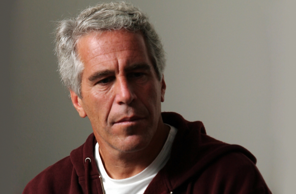 Có gì trong 'hòn đảo ấu dâm' của tỷ phú Mỹ - Hình 10 Co gi trong 'hon dao au dam' cua ty phu My-Hinh-10