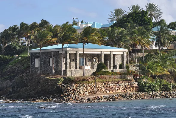 Có gì trong 'hòn đảo ấu dâm' của tỷ phú Mỹ - Hình 4 Co gi trong 'hon dao au dam' cua ty phu My-Hinh-4