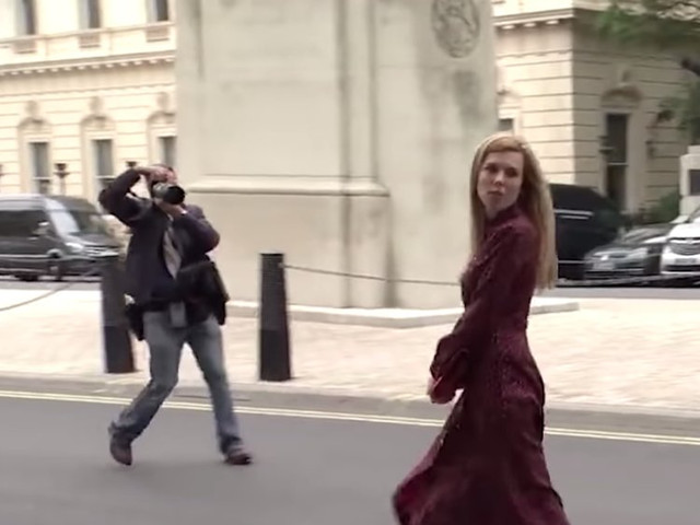 Cận cảnh nhan sắc của bạn gái tân Thủ tướng Anh - Hình 11 Can canh nhan sac cua ban gai tan Thu tuong Anh-Hinh-11