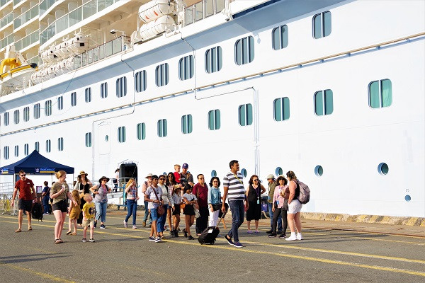Siêu tàu du lịch Spectrum of the Seas top 10 thế giới đến Bà Rịa – Vũng Tàu - Hình 3 Sieu tau du lich Spectrum of the Seas top 10 the gioi den Ba Ria – Vung Tau-Hinh-3