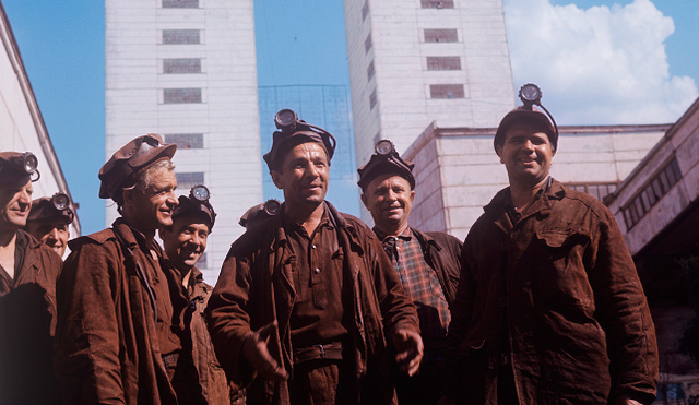 Hé lộ cuộc sống ở Ukraine dưới thời Liên Xô - Hình 11 He lo cuoc song o Ukraine duoi thoi Lien Xo-Hinh-11