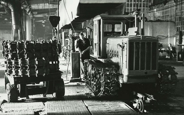 Hé lộ cuộc sống ở Ukraine dưới thời Liên Xô - Hình 9 He lo cuoc song o Ukraine duoi thoi Lien Xo-Hinh-9