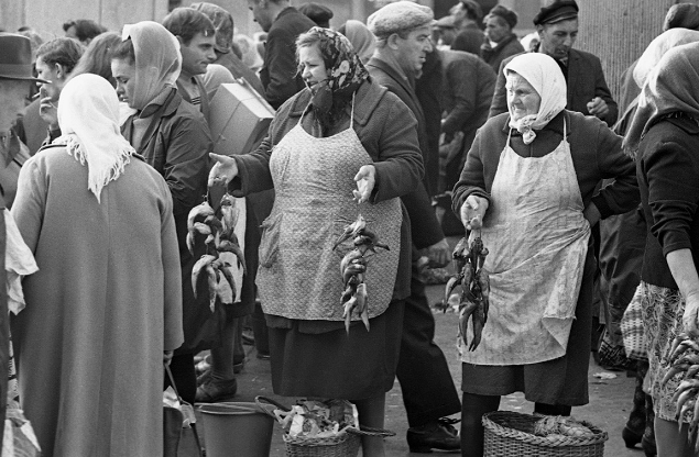 Hé lộ cuộc sống ở Ukraine dưới thời Liên Xô - Hình 14 He lo cuoc song o Ukraine duoi thoi Lien Xo-Hinh-14