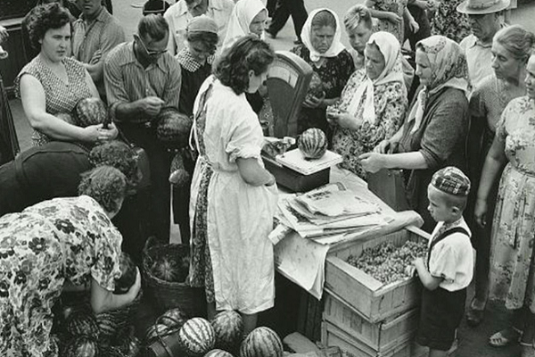 Hé lộ cuộc sống ở Ukraine dưới thời Liên Xô - Hình 5 He lo cuoc song o Ukraine duoi thoi Lien Xo-Hinh-5