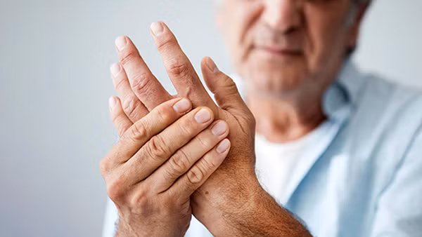 Loại nước rất phổ biến làm tăng nguy cơ Parkinson - Hình 2 Loai nuoc rat pho bien lam tang nguy co Parkinson-Hinh-2