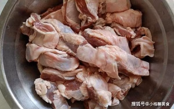 Phần ngon nhất trên con lợn không phải ai cũng biết - Hình 5 Phan ngon nhat tren con lon khong phai ai cung biet-Hinh-5