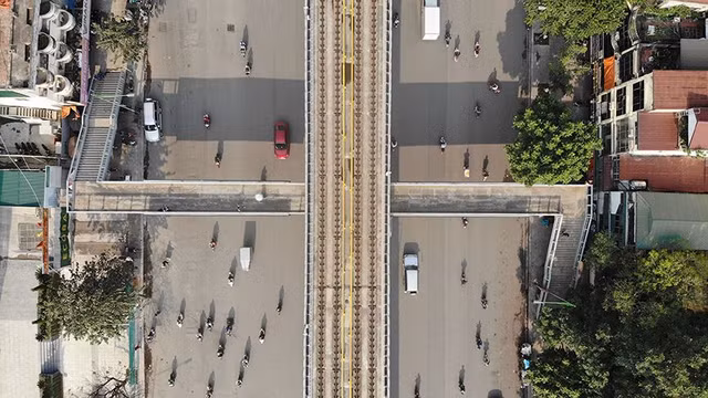 Cận cảnh đường sắt Cát Linh - Hà Đông sắp đưa vào khai thác tháng 4/2019 - Hình 6 Can canh duong sat Cat Linh - Ha Dong sap dua vao khai thac thang 4/2019-Hinh-6