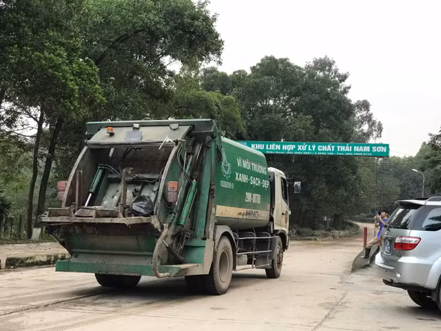 Hà Nội ra sao sau khi bãi rác Nam Sơn hoạt động trở lại? - Hình 2 Ha Noi ra sao sau khi bai rac Nam Son hoat dong tro lai?-Hinh-2