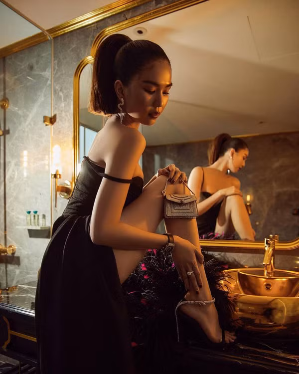 Những lần Ngọc Trinh bị chê kém sang dù ăn mặc sexy - Hình 2 Nhung lan Ngoc Trinh bi che kem sang du an mac sexy-Hinh-2