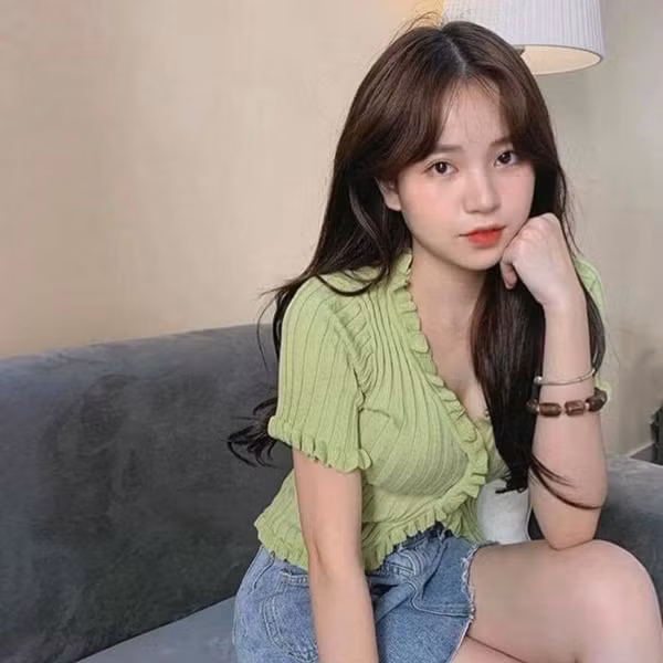 Jennie BLACKPINK khoe body sexy khi dien ao croptop-Hinh-4
