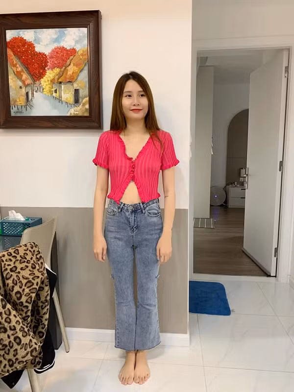 Jennie BLACKPINK khoe body sexy khi dien ao croptop-Hinh-7