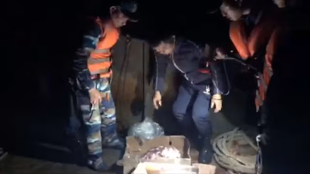 Đọc gì hôm nay 17/12: Triệt phá thành công 2 chuyên án ma túy lớn - Hình 4 Doc gi hom nay 17/12: Triet pha thanh cong 2 chuyen an ma tuy lon-Hinh-4
